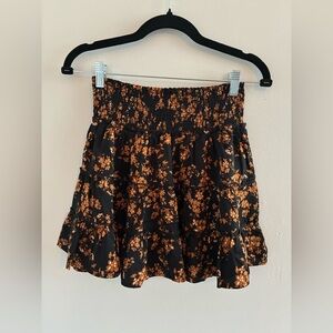 NWOT Pink Lily Floral Skort